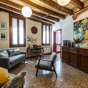  Appartamento Riva De Biasio Charming